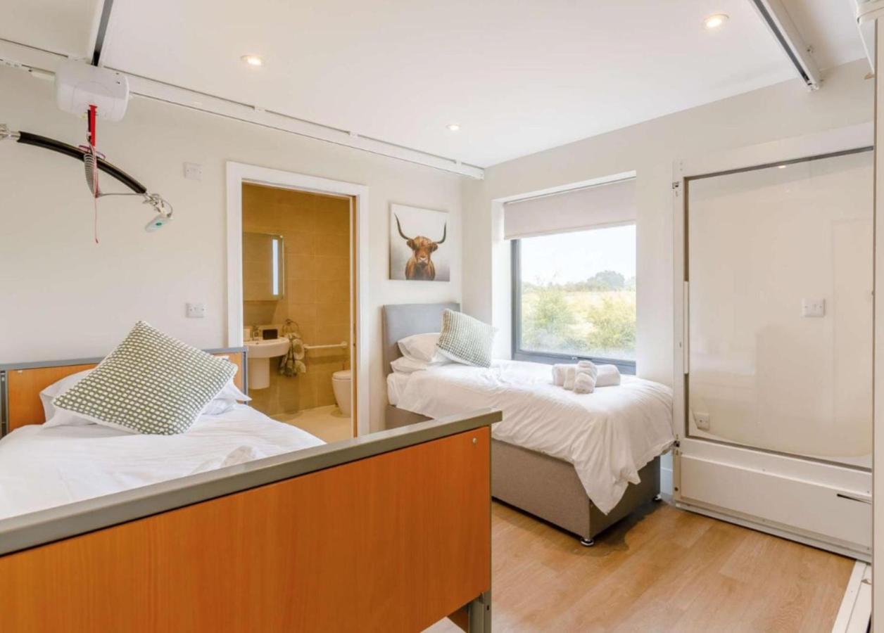 Coughton Fawn Cottage Disabled Adapted 3 Bedroom Hot Tub מראה חיצוני תמונה