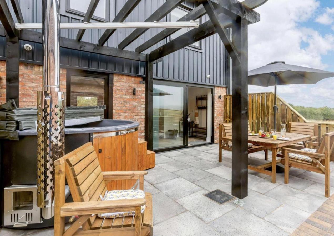 Coughton Fawn Cottage Disabled Adapted 3 Bedroom Hot Tub מראה חיצוני תמונה