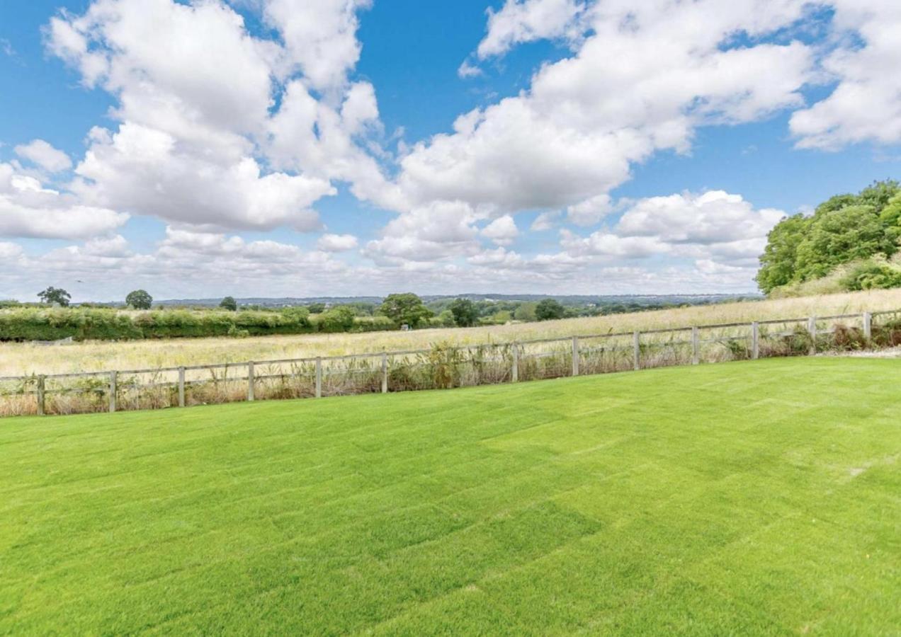 Coughton Fawn Cottage Disabled Adapted 3 Bedroom Hot Tub מראה חיצוני תמונה