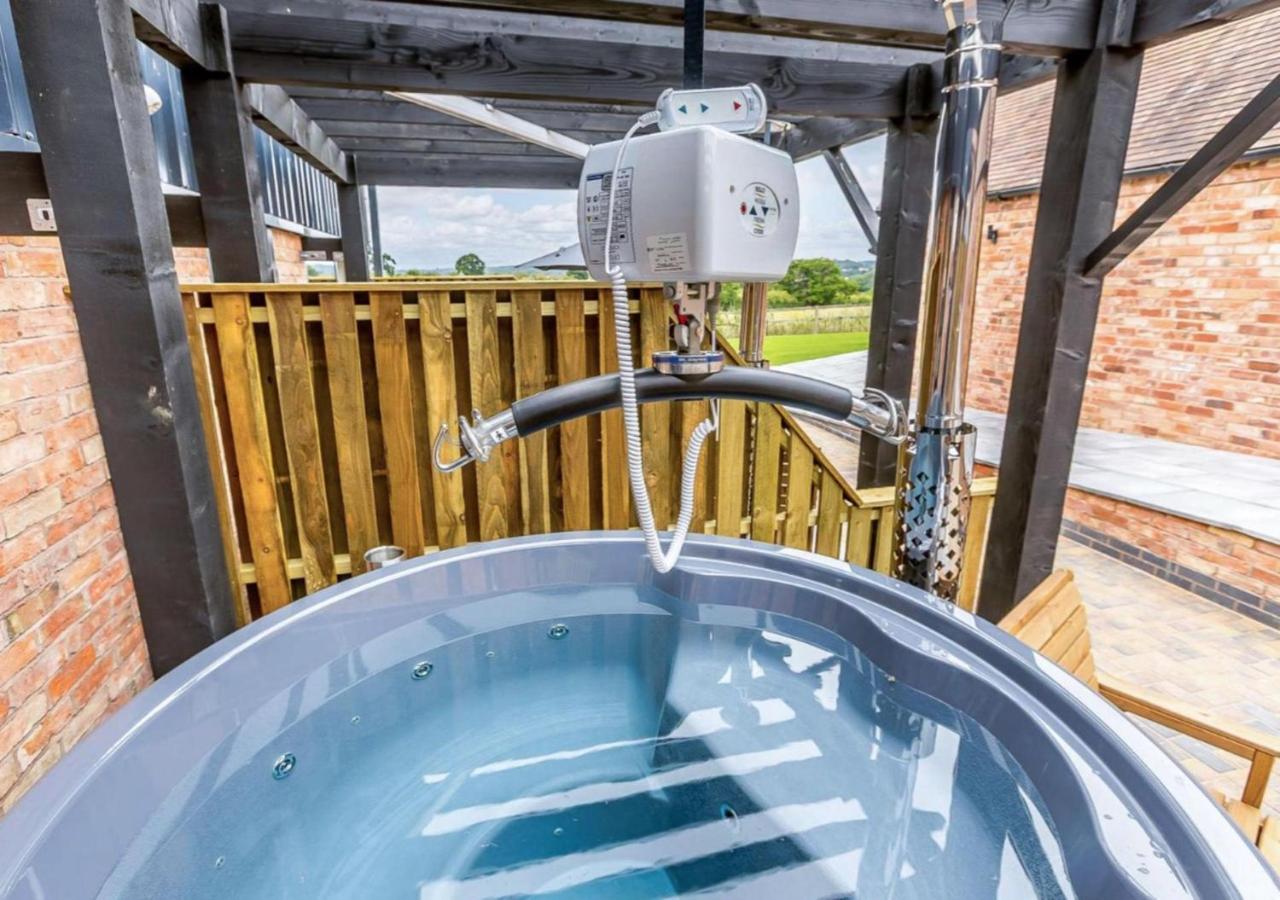 Coughton Fawn Cottage Disabled Adapted 3 Bedroom Hot Tub מראה חיצוני תמונה