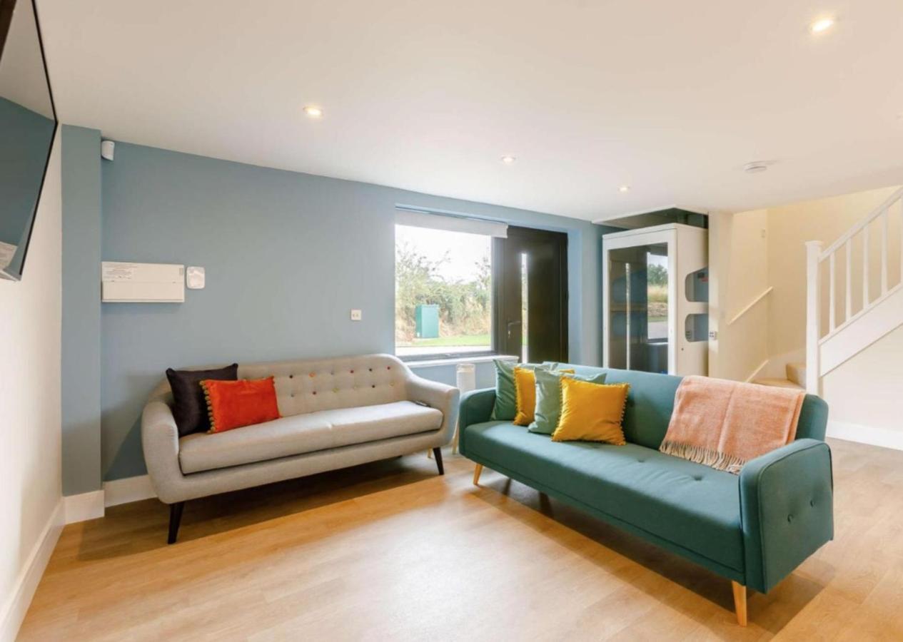 Coughton Fawn Cottage Disabled Adapted 3 Bedroom Hot Tub מראה חיצוני תמונה
